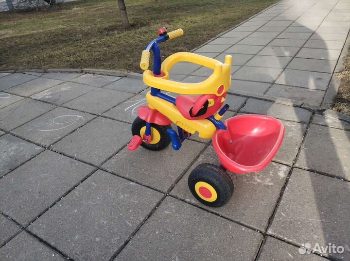 Детский трехколесный велосипед