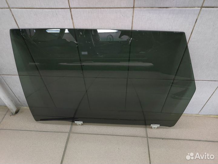 Стекло заднее левое темное Nissan Murano Z51
