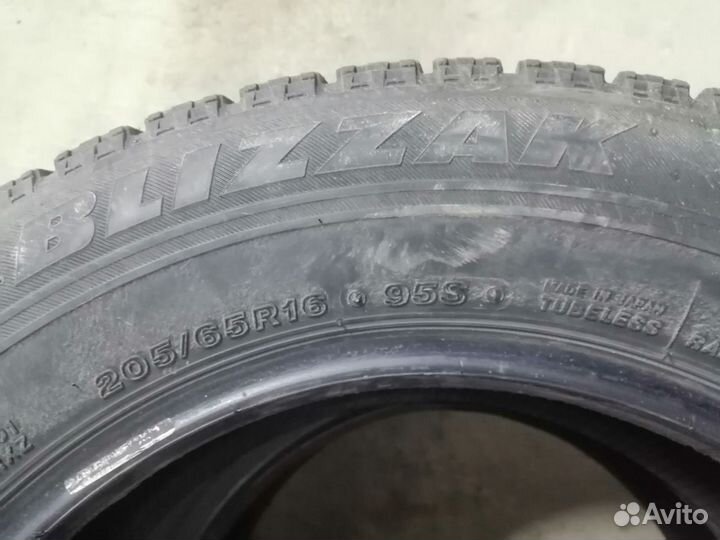 Bridgestone Blizzak VRX 205/65 R16 95S