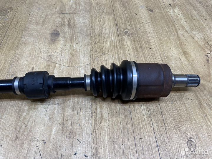 Привод передний правый Honda Civic 4D 05-12г 1.8