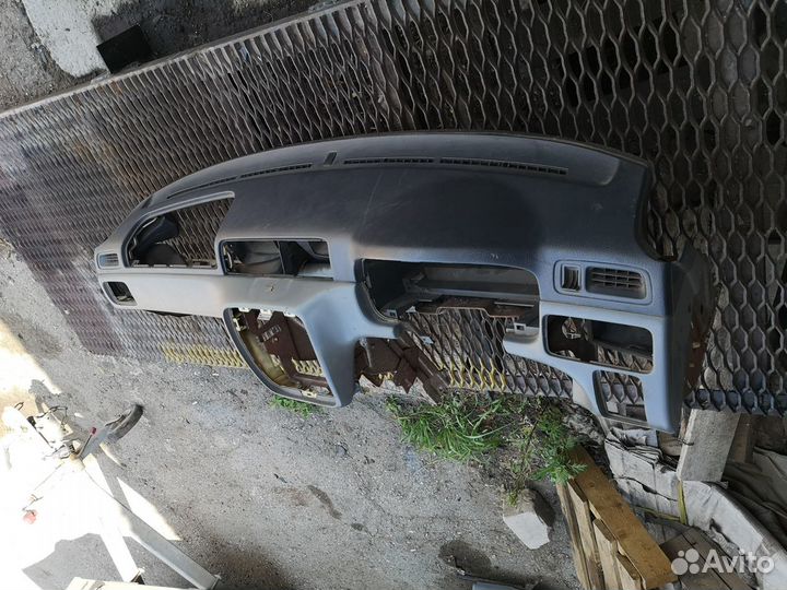 Торпедо панель на Honda Crv 1996-2002