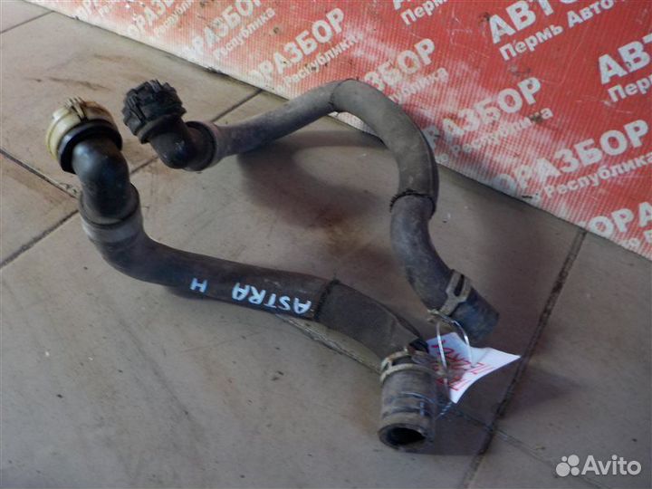 Патрубок отопителя салона Opel Astra-H хэтчбек