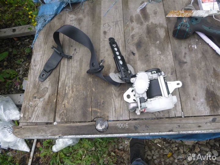 Ремень безопасности передний правый Lexus Gs430