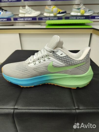 Кроссовки беговые nike air zoom