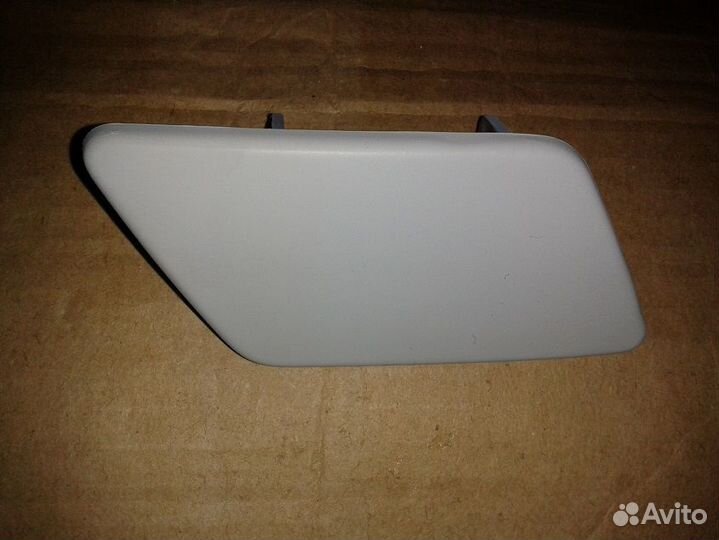 BMW E84 2009-2012 крышка омывателя правой фары