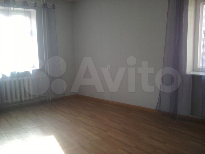3-к. квартира, 100 м², 5/10 эт.