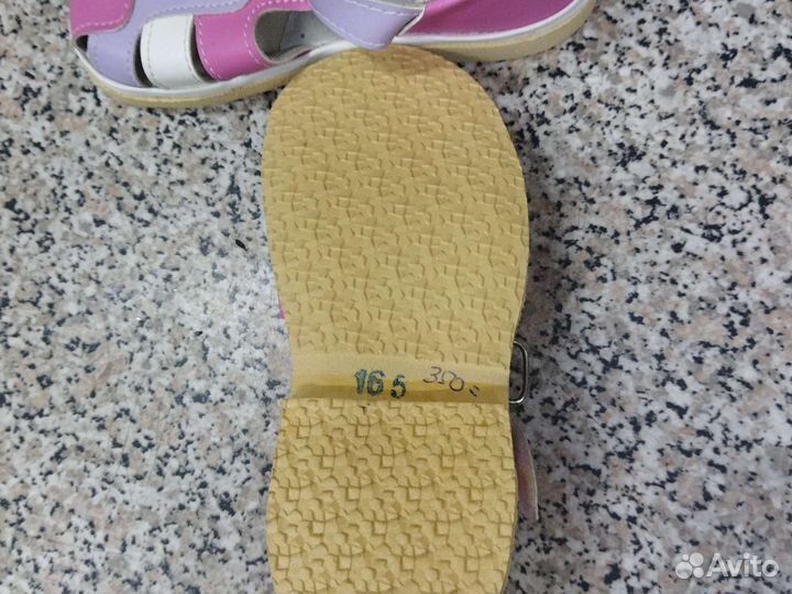 Сандали для девочки новые