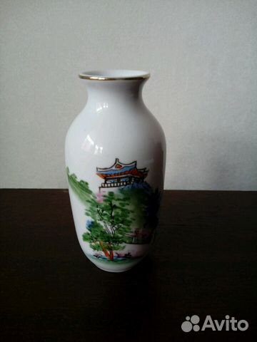 Ваза. Корея. Родина великого вождя. Ким. Ир. Сена