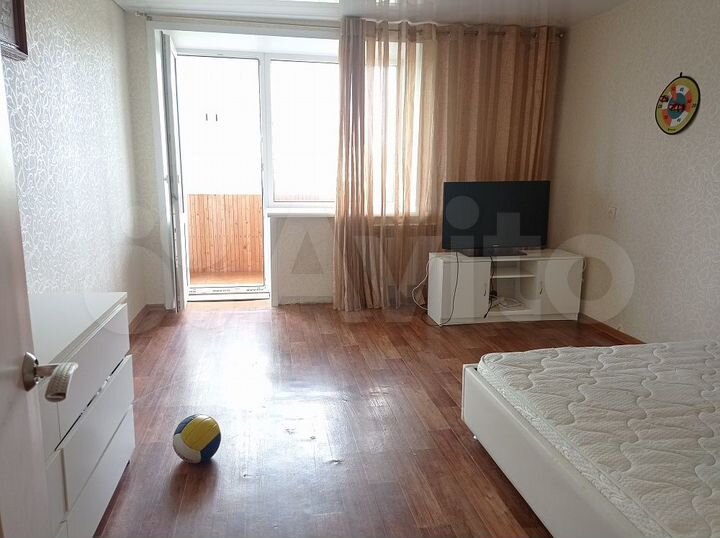 3-к. квартира, 80 м², 8/9 эт.