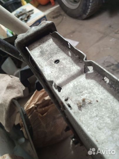 Радиатор на VW touareg 2008г