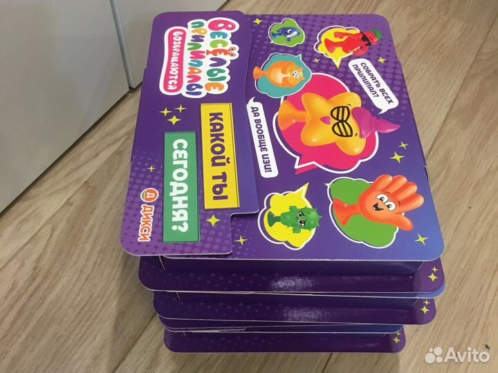 Альбом (пустой ) для прилипал.10 штук