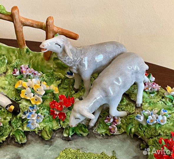 У озера. Длина -38 см. Sitzendorf