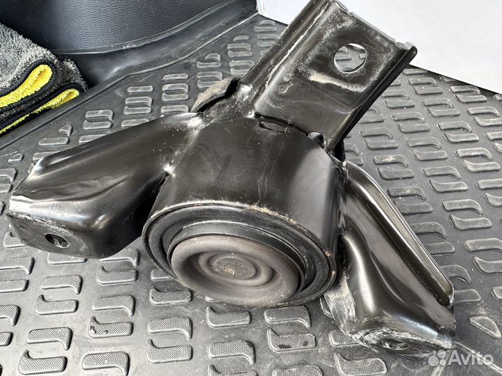 Подушка (опора) двигателя правая Hyundai Creta