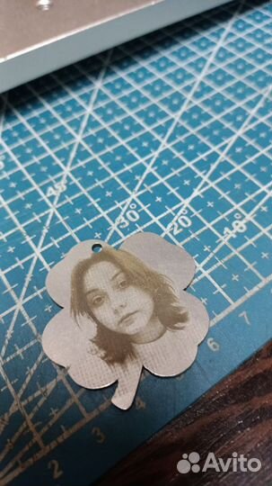 Лазерная гравировка сувениров, брелоков