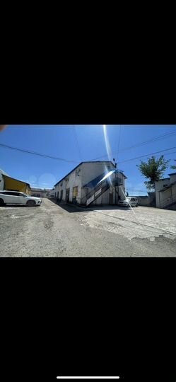 Здание, 843 м²