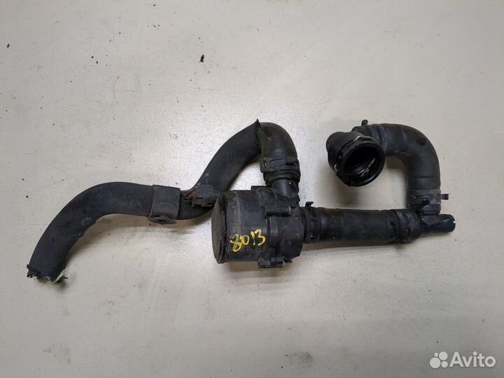 Насос водяной Jaguar F-Pace, 2016