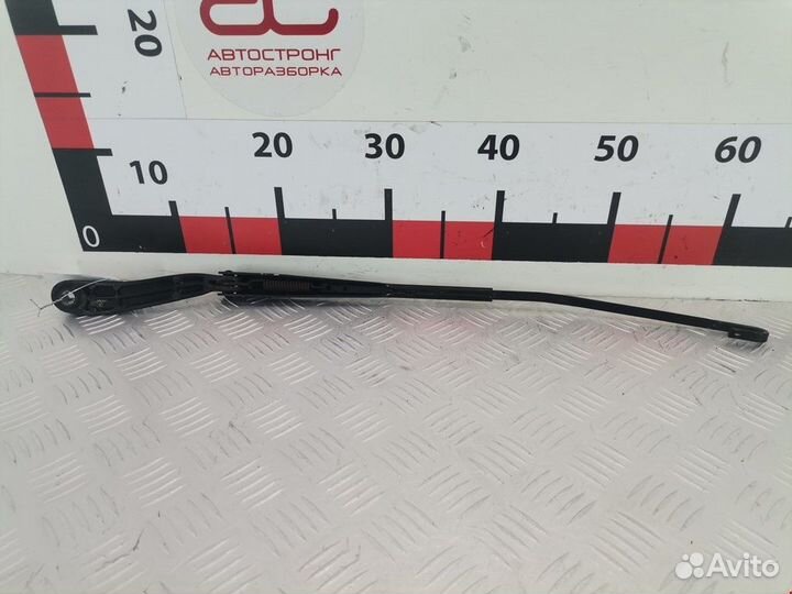 Щеткодержатель (поводок стеклоочистителя, дворник)