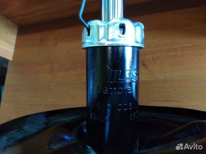 Амортизатор подвески передний левый Kia Spectra