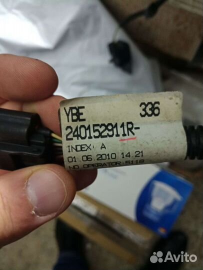 Задний штатный парктроник Рено fluence