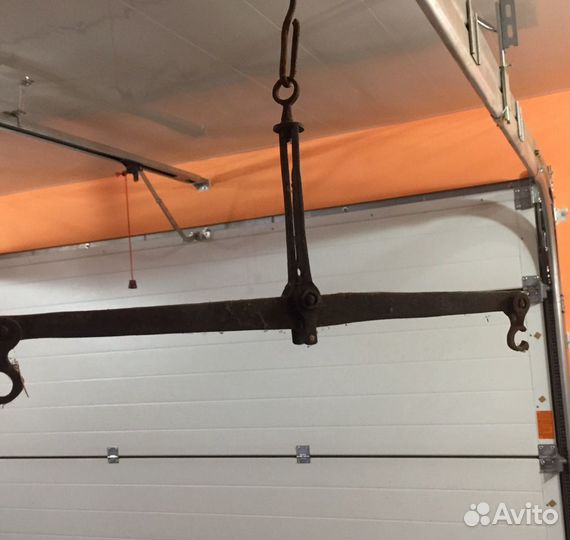 Весы старинные, коромысловые с латунными чашами