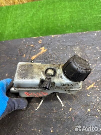 Главный тормозной цилиндр Renault Logan 2 1.6