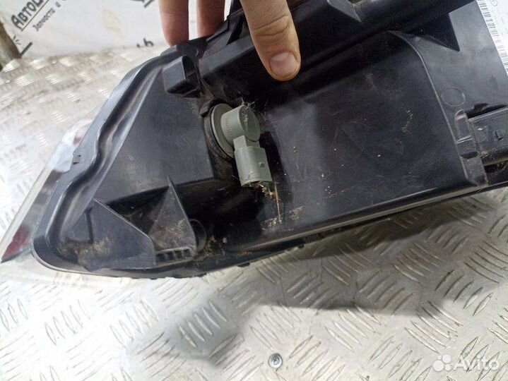 Фара правая оригинал Volkswagen Polo седан галоген