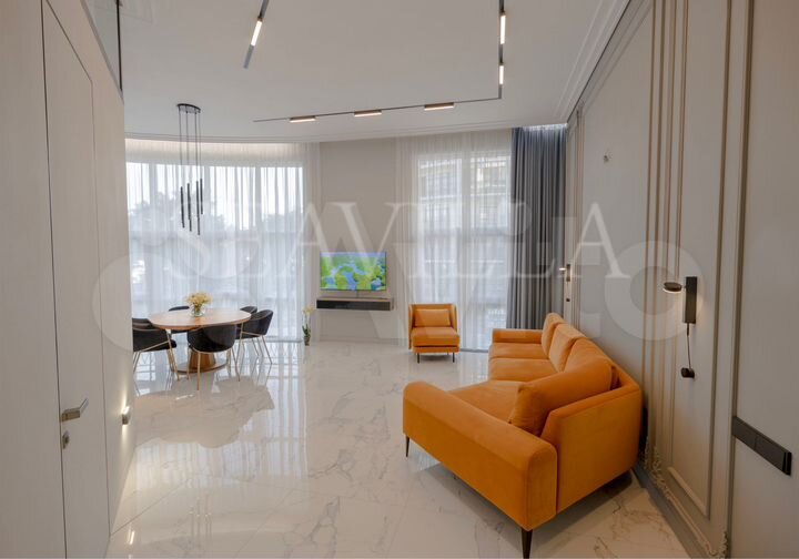 2-к. квартира, 83 м², 1/7 эт.