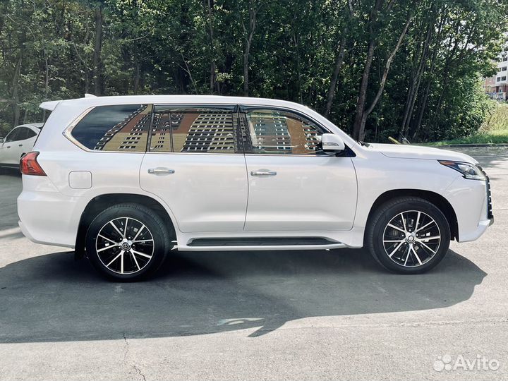 Lexus LX 4.5 AT, 2019, 313 000 км