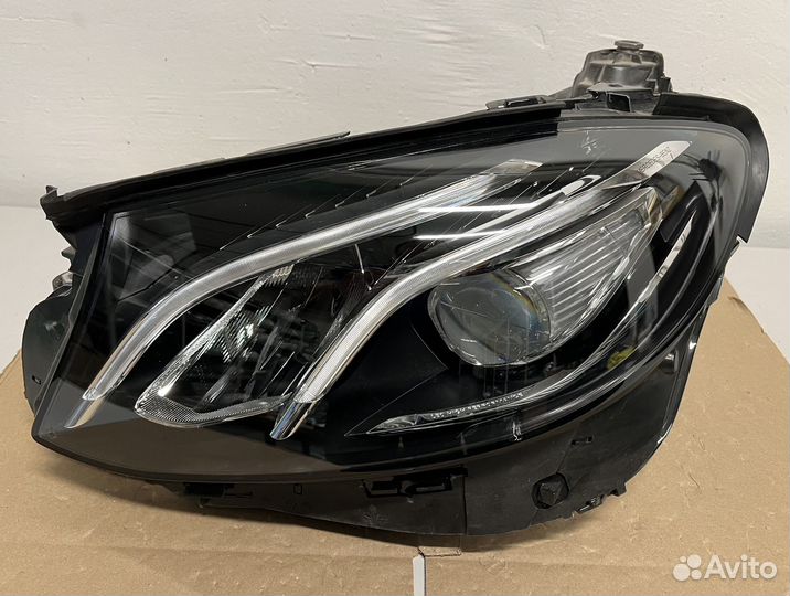 Фара левая Mercedes W213 LED до рест 977