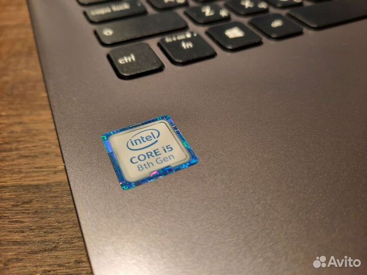 Мощный ультрабук Asus Core i5-8265 8Gb DDR4 SSD256