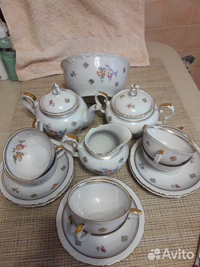 Сервизы.Кофейные,чайные,чайные чашки