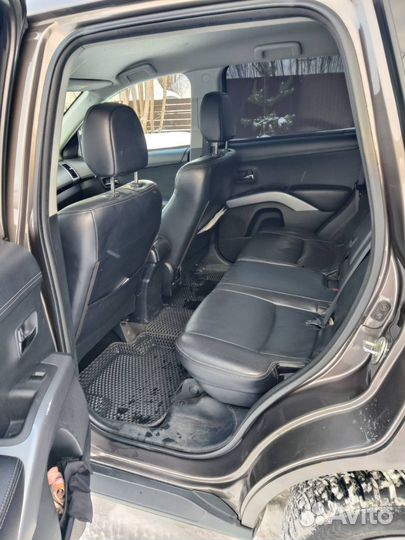 Mitsubishi Outlander 2.4 CVT, 2011, 301 000 км