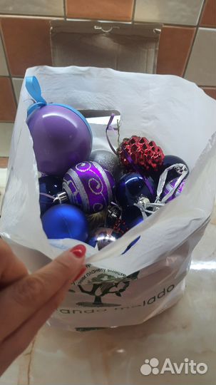 Пакет с елочными игрушками, целые