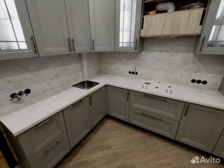 Встроенная столешница м2