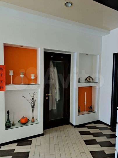 3-к. квартира, 157 м², 2/4 эт.