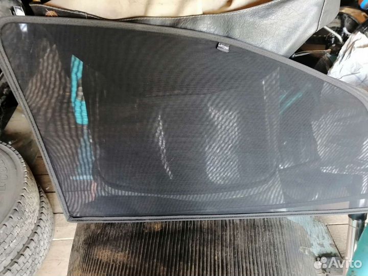 Мухобойка Исис