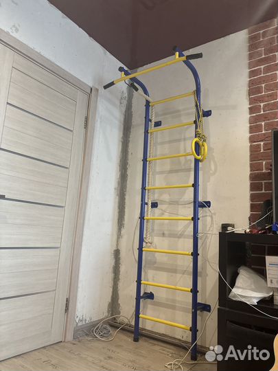 Детская шведская стенка с турником