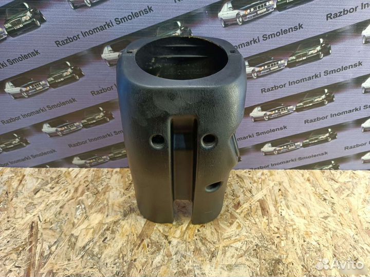 Кожух рулевой колонки Mitsubishi Carisma