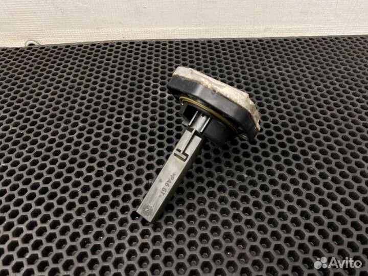 Датчик уровня масла Audi Q7 4LB BUG TDI 3.0 2006