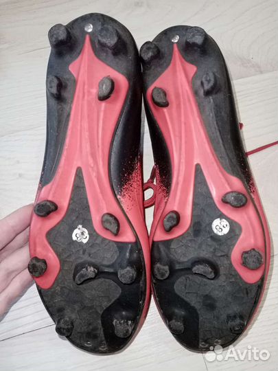 Футбольные бутсы