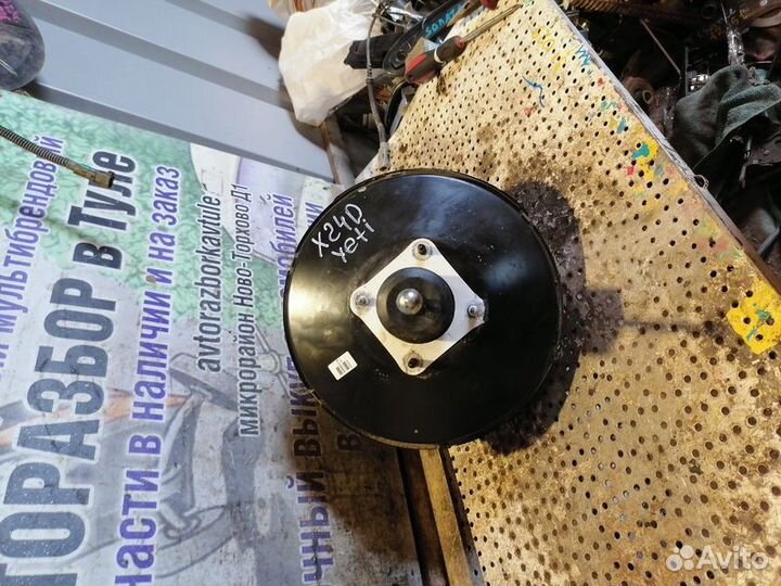 Вакуумник тормозной Skoda Yeti