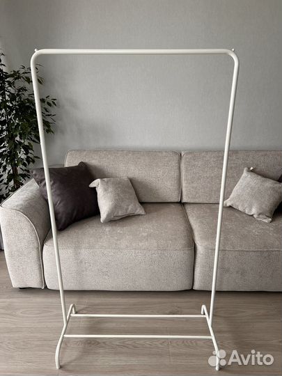 Стойка для одежды напольная