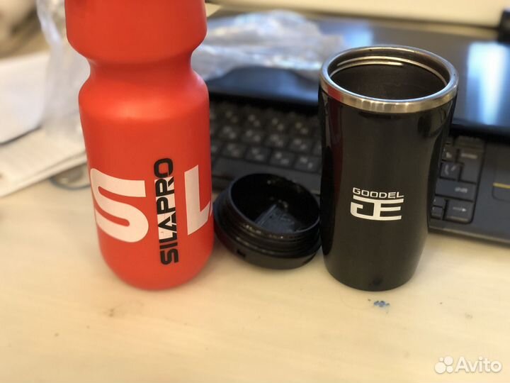 Спортивная бутылка и термос бутылка