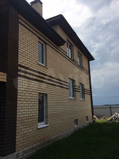 Коттедж 310 м² на участке 12 сот.