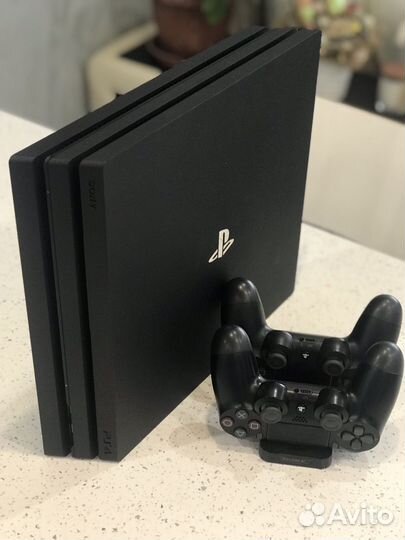 Sony playstation 4 pro + 2000 игр