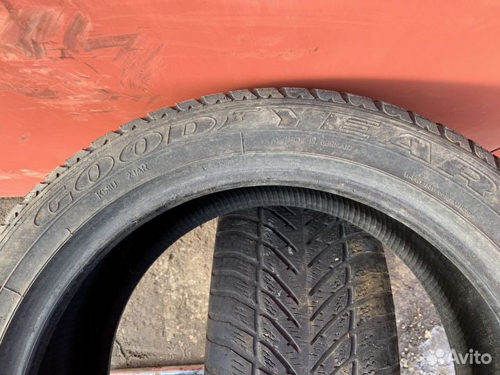 Goodyear Eagle Ultra Grip GW-3 245/45 R18 98V