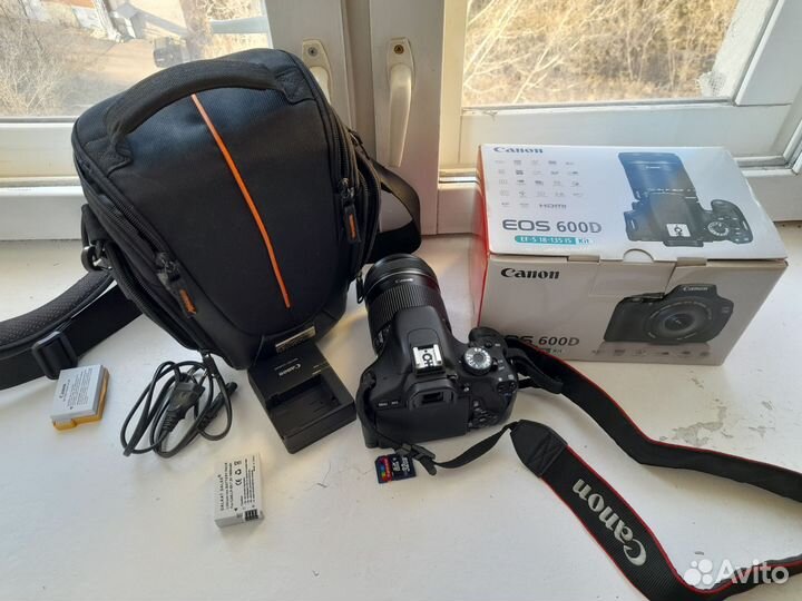 Зеркальный фотоаппарат canon 600d
