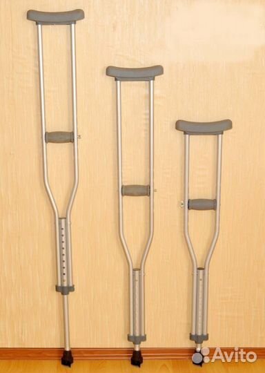 Инвалидная коляска, костыли, ходунки