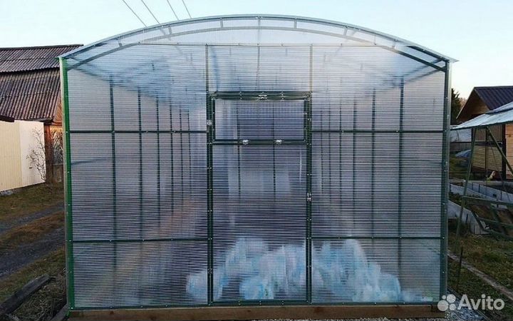 Теплица прямостенная