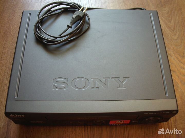 Видеомагнитофон sony